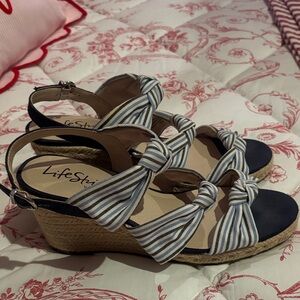 Life Stride Women's Navy and White Wedge Sandals